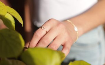 Goldentimes.dk har en masse tilbud på ure og smykker på deres hjemmeside Smykker